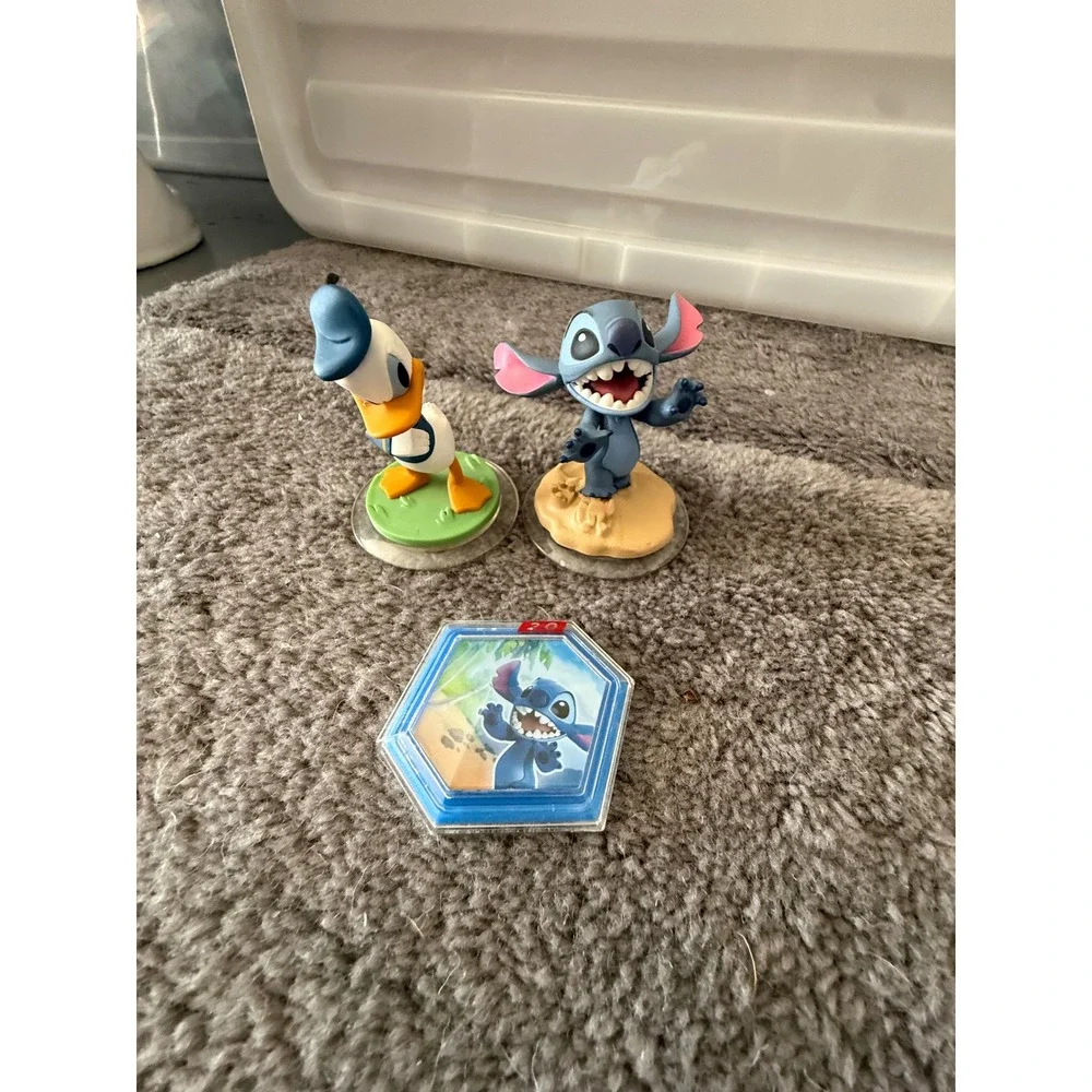 Disney Infinity 2.0 Stitch and Donald Duck Figures with Stitch Power Disc Lot